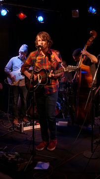 alex w ernie · photo: mark knobil